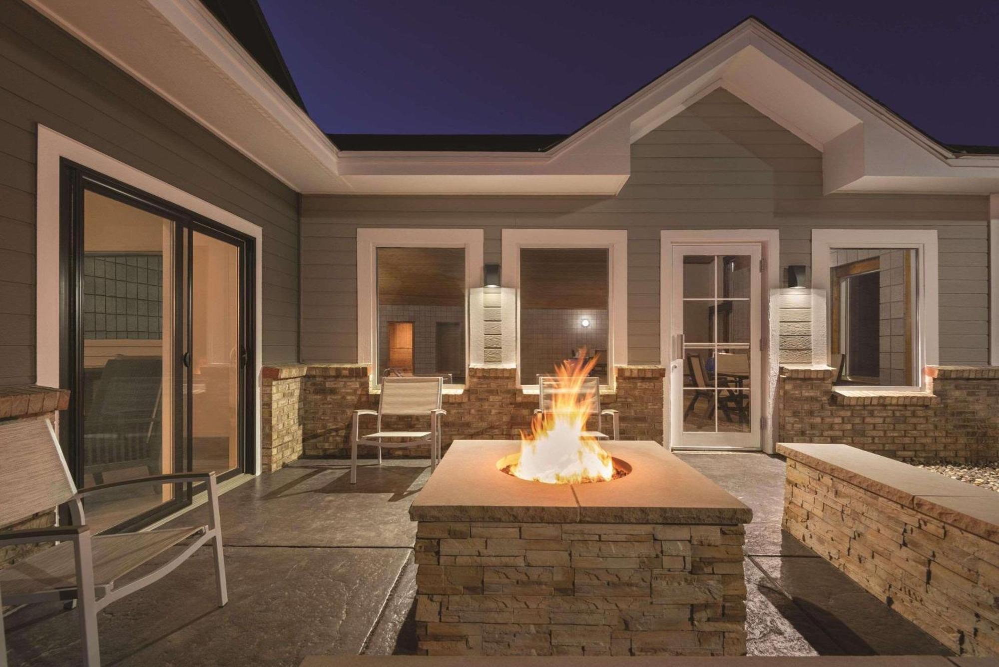 Country Inn & Suites By Radisson, Northfield, Mn Εξωτερικό φωτογραφία